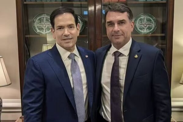 Em Carta, Marco Rubio Agradece Flávio Bolsonaro por Oferecer ‘Equipe de Transição’ aos EUA Caso Seja Eleito