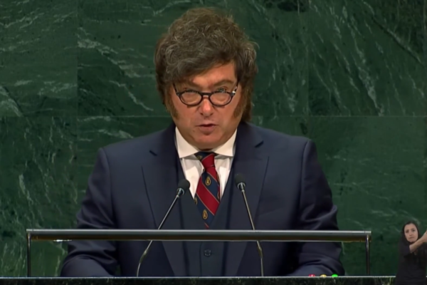 Milei chama ONU de “inútil” e promete agir sobre disputa pelas Malvinas